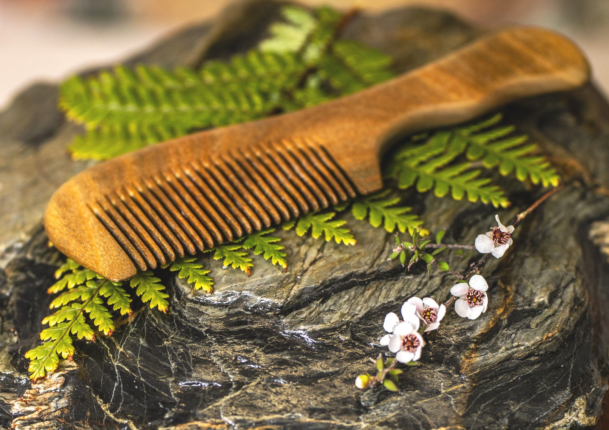 Sandalwood Thin Toothed Comb-NZ Native Oils Ltd