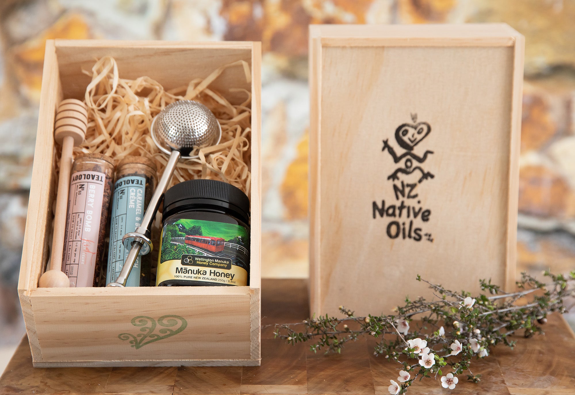 Manuka Honey & Tea Gift Box-NZ Native Oils Ltd